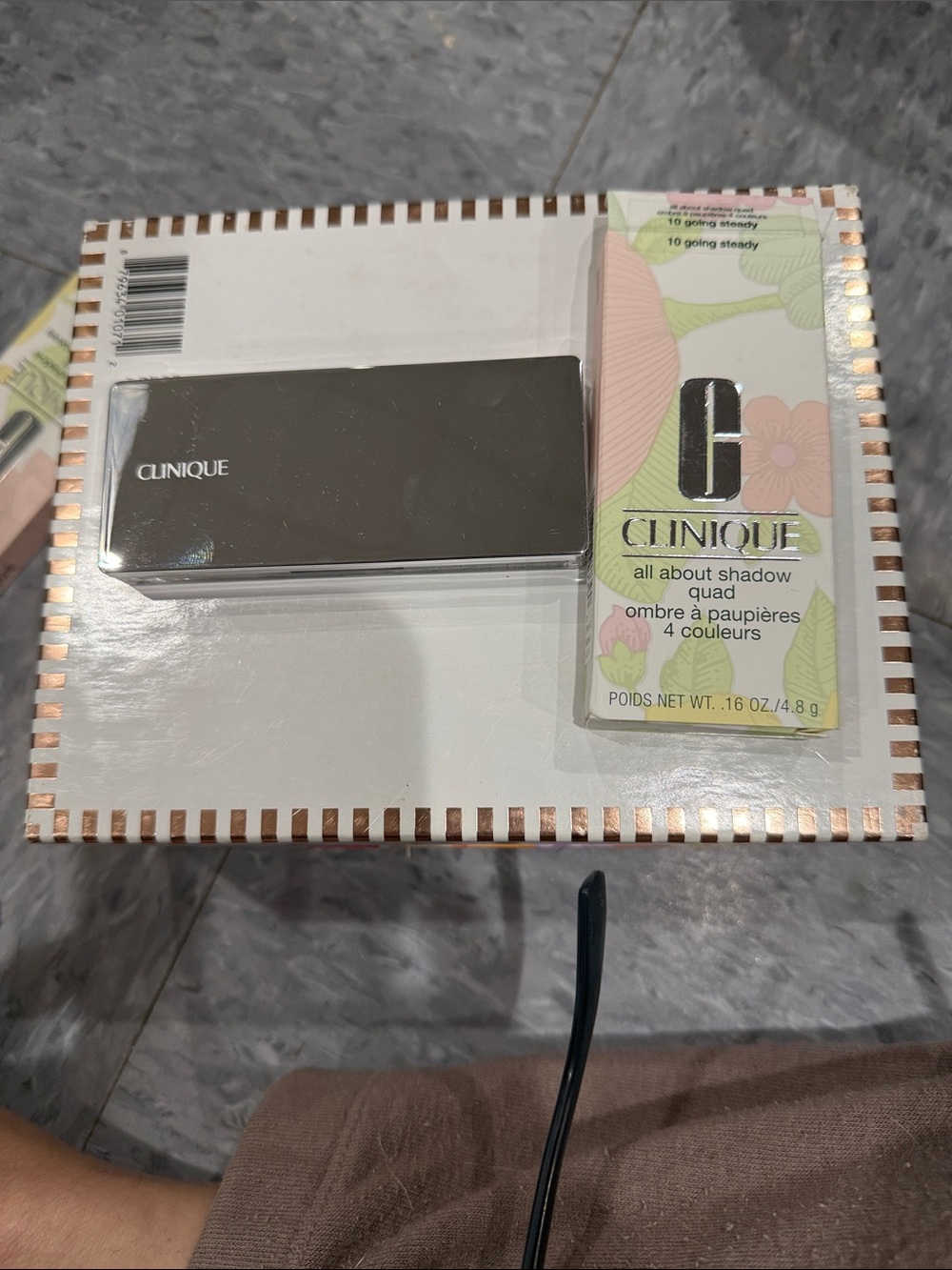 Clinique Metallic Compact Eye Shadow Palette in Silver with Pink-Green Sleeve